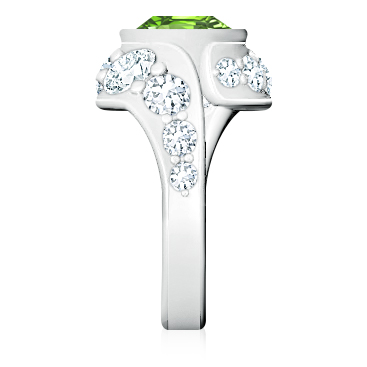 https://www.goldiam.easystockhosting.com/sites/default/files/1935648-90S_whitegold_emerald.jpg