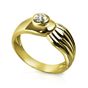 https://www.goldiam.easystockhosting.com/sites/default/files/5548_yellowgold_rotated.jpg
