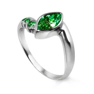 https://www.goldiam.easystockhosting.com/sites/default/files/6143_whitegold_emerald.jpg