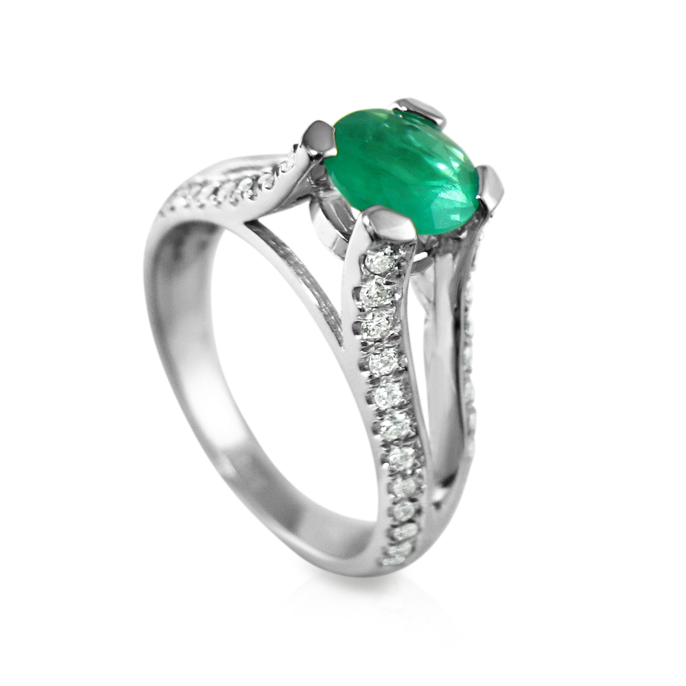 https://www.goldiam.easystockhosting.com/en/sites/default/files/9419-1_whitegold_emerald_0.jpg