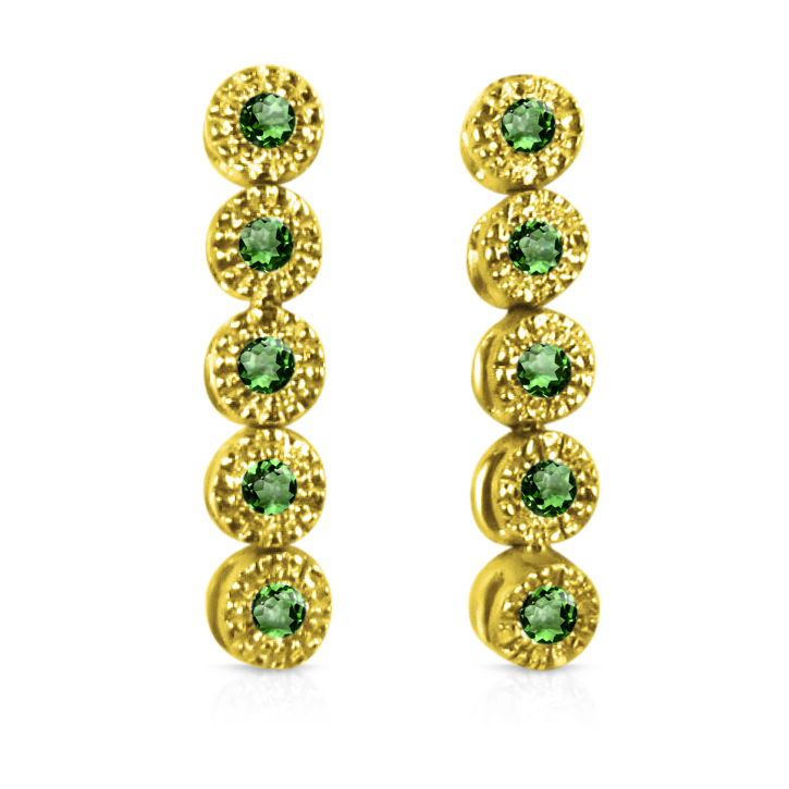 https://www.goldiam.easystockhosting.com/en/sites/default/files/9454e%283%29._yellowgold_emerald_0.jpg
