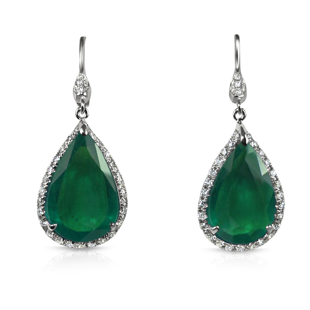 https://www.goldiam.easystockhosting.com/sites/default/files/9768_whitegold_emerald_0.jpg