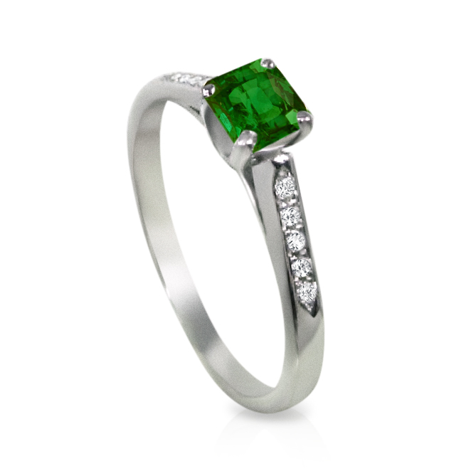 https://www.goldiam.easystockhosting.com/sites/default/files/9920_whitegold_emerald_0.jpg