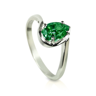 https://www.goldiam.easystockhosting.com/sites/default/files/9940_whitegold_greenstone_1.jpg