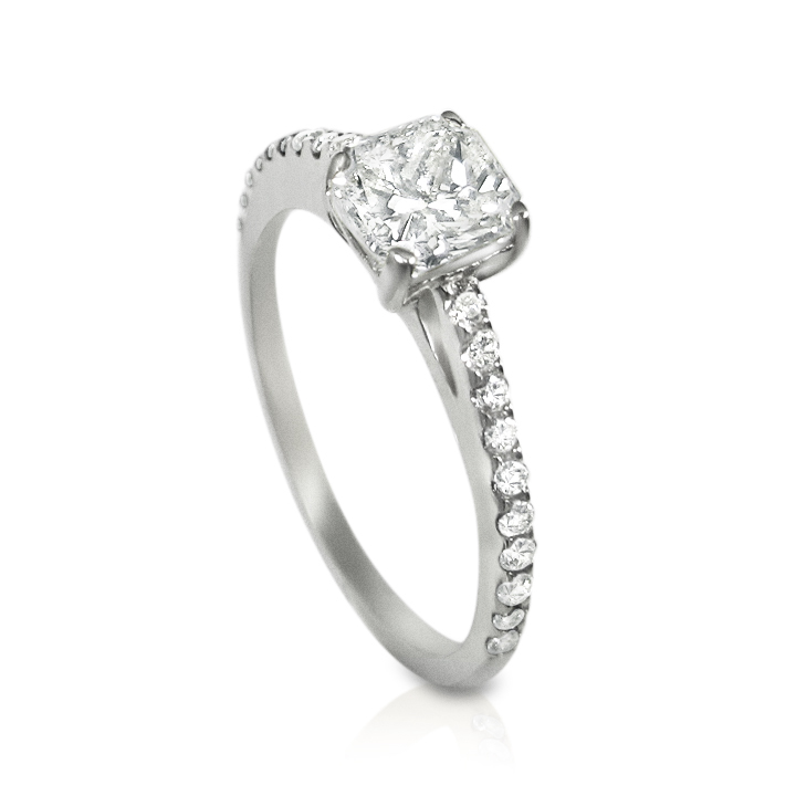 https://www.goldiam.easystockhosting.com/sites/default/files/9996_whitegold_diamond.jpg