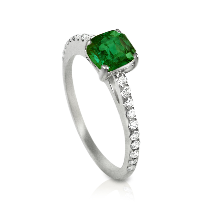 https://www.goldiam.easystockhosting.com/sites/default/files/9996_whitegold_emerald.jpg