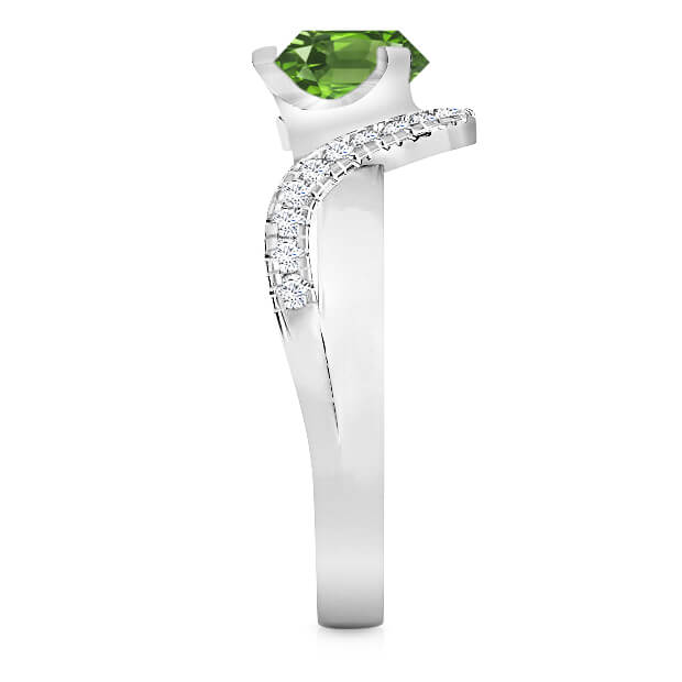 https://www.goldiam.easystockhosting.com/sites/default/files/D50725-1-S_whitegold_emerald.jpg