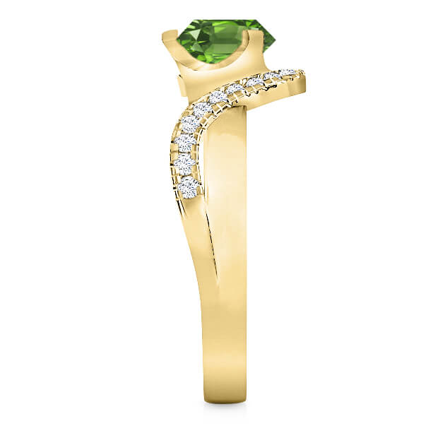https://www.goldiam.easystockhosting.com/sites/default/files/D50725-1-S_yellowgold_emerald.jpg