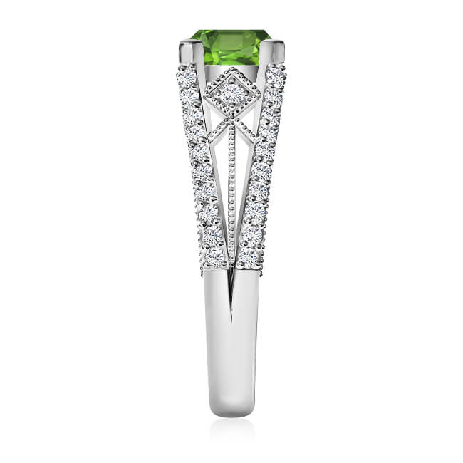 https://www.goldiam.easystockhosting.com/sites/default/files/D51917-1-R_whitegold_emerald.jpg