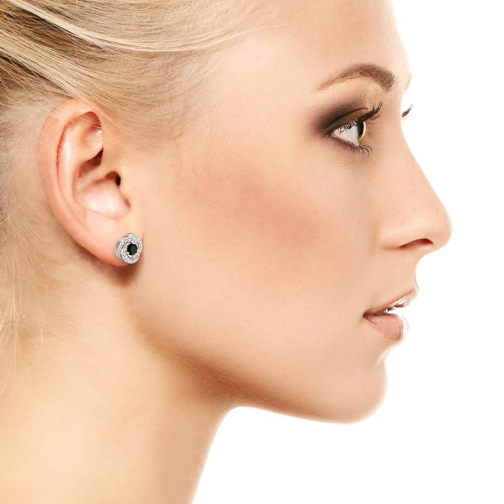 https://www.goldiam.easystockhosting.com/sites/default/files/GOD-0021e_whitegold_blackdiamond_ear2_1.jpg