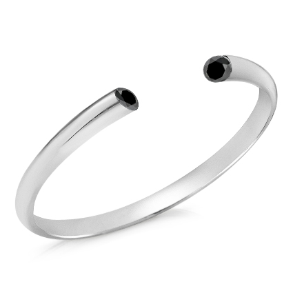 https://www.goldiam.easystockhosting.com/sites/default/files/H36445-4_whitegold_blackdiamond.jpg