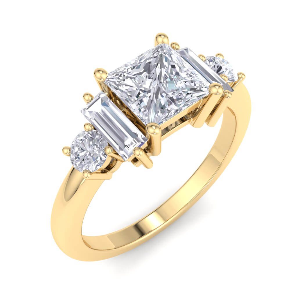 טבעת זהב עם יהלומים