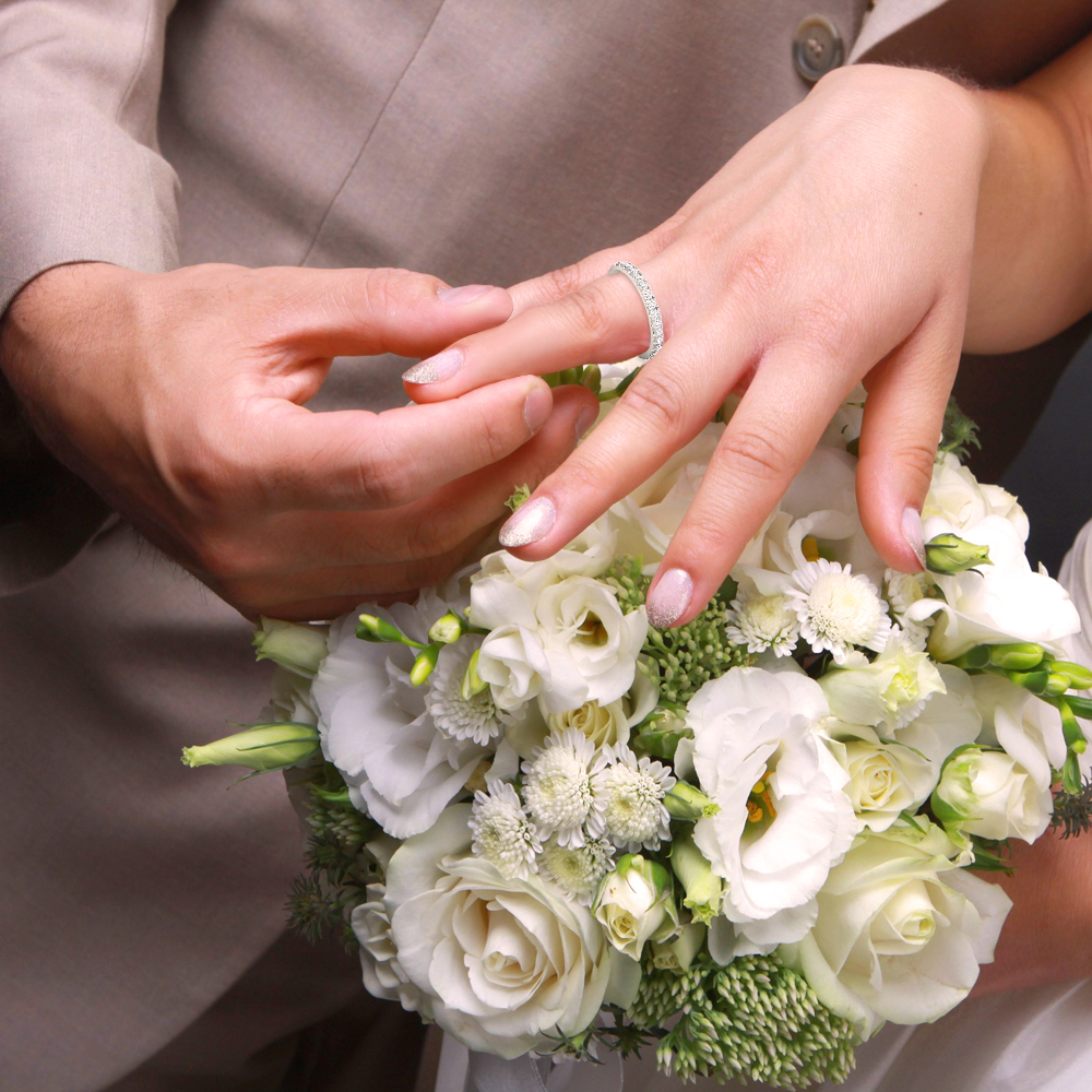 https://www.goldiam.easystockhosting.com/sites/default/files/T8816S_wedding2.jpg