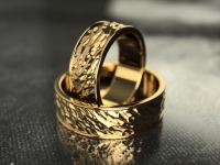טבעת נישואין מעוצבת לגבר או לאישה